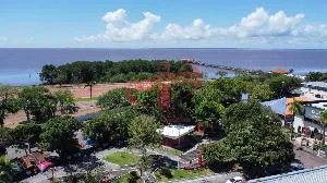 Andar comercial, no centro de Macapá, com vista para o "Rio Amazonas