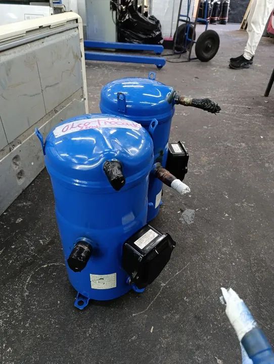 Compressor 15TR 220v R22 modelo SZ184