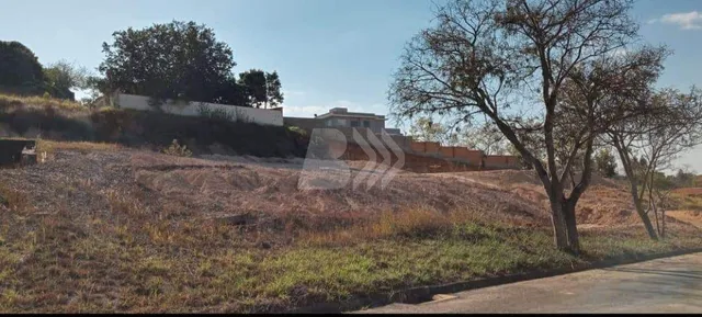 Terreno à venda no Condomínio Morada dos Pássaros em Rio das Pedras SP