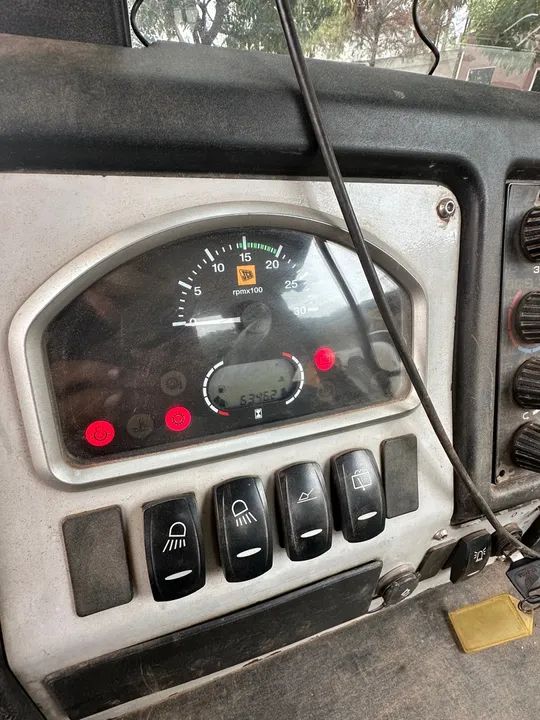 Retroescavadeira JCB 3CX 2019 4X4  - Foto 6