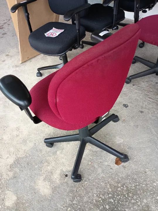 Cadeira de Escritório Giratória Vinho - Foto 2