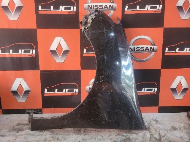 Paralama Esquerdo Renault Sandero Logan 2014 a 2018 Preto