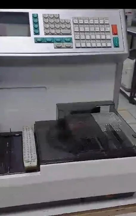 Cobas Mira - Aparelho automático para Bioquímica - Foto 3