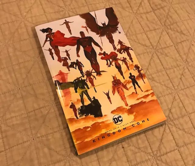 HQ  - Kingdom Come - Alex Ross - Versão em Inglês