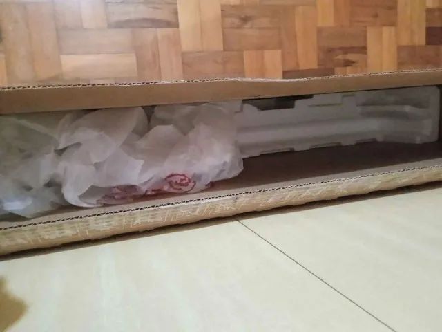 Caixa vazia para transportar Tvs de 50 pol c/isopores internos - Foto 2