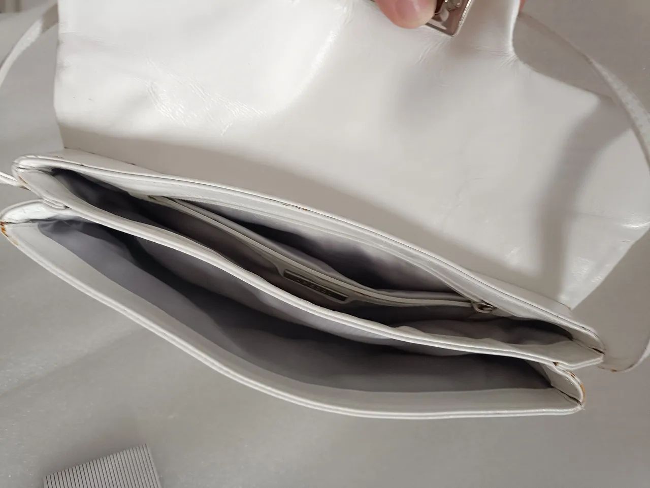 Bolsa Arezzo branca - Foto 3