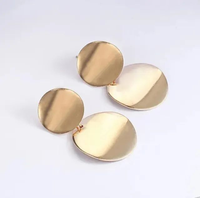 Brincos de Metal Resistente em Formato Circular Redondo - Foto 3