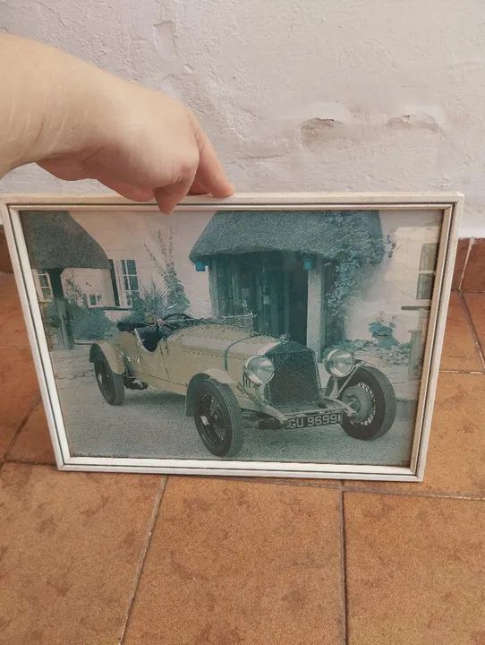 Quadro antigo de um carro antigo  - Foto 4