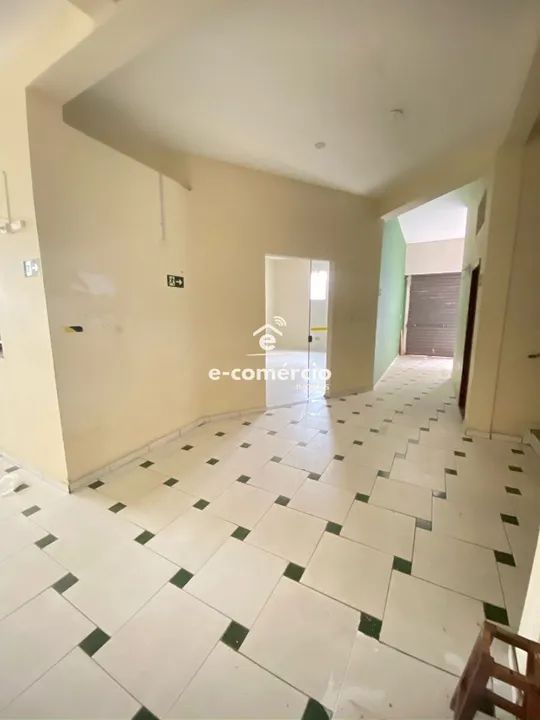 Prédio com área de galpão, no bairro Dona Julieta, para aluguel em Lavras. - Foto 2