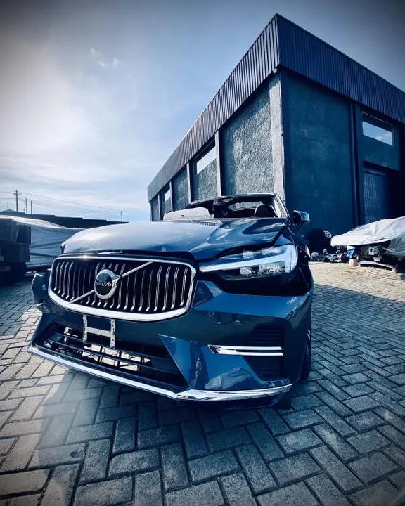 Sucata Para retirada de peças Volvo Xc60 2022 T8 hibrida 462cv