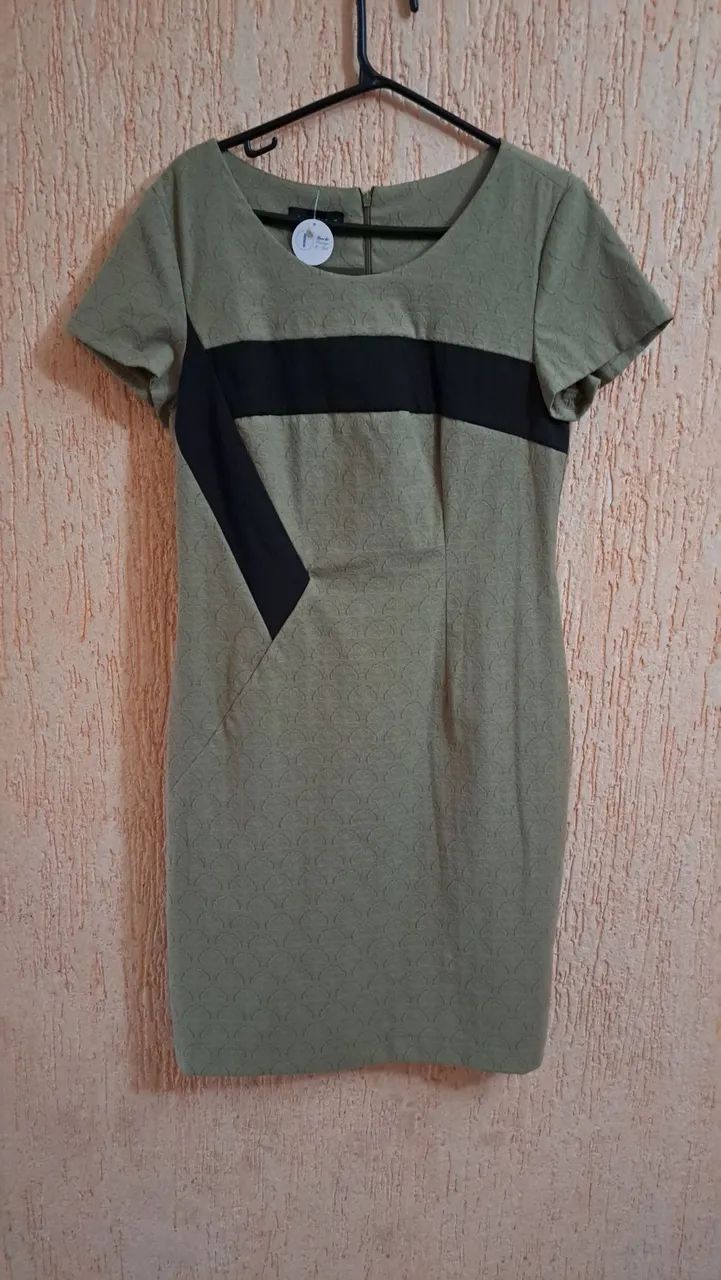 Vestido bege elegante - Foto 4