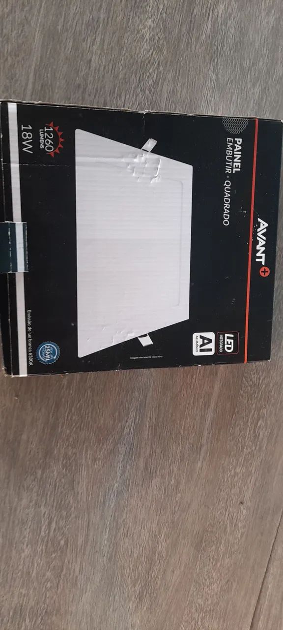 Painel LED Embutir Quadrado 18W 1260 Lumens