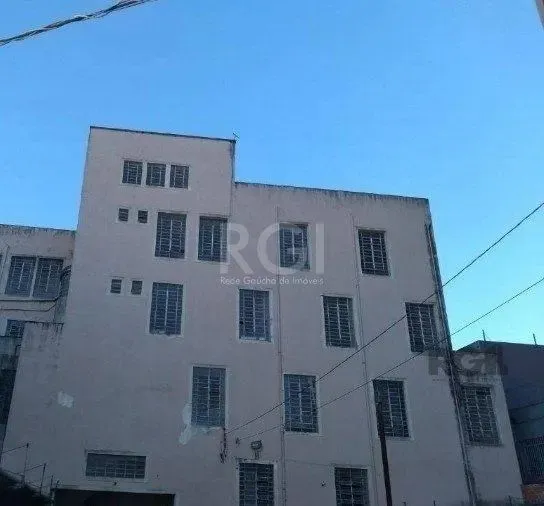 Vende Prédio com 100 vagas bairro São Geraldo - Porto Alegre/RS com 1.739m² de área privat