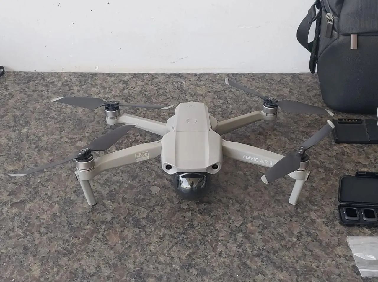 Drone DJI Mavic Air 2 + Fly More Combo com câmera 4K cinza - Drones ...