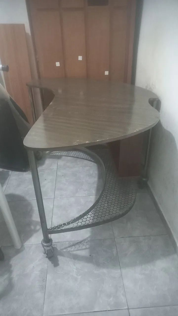 Mesa de ferro arredondada  - Foto 2