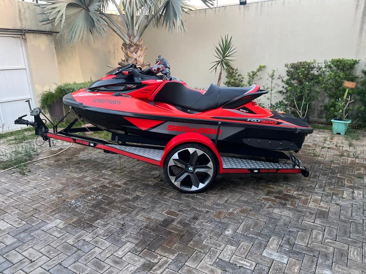 Jet Ski Sea-Doo RXT 300 - Design e Potência