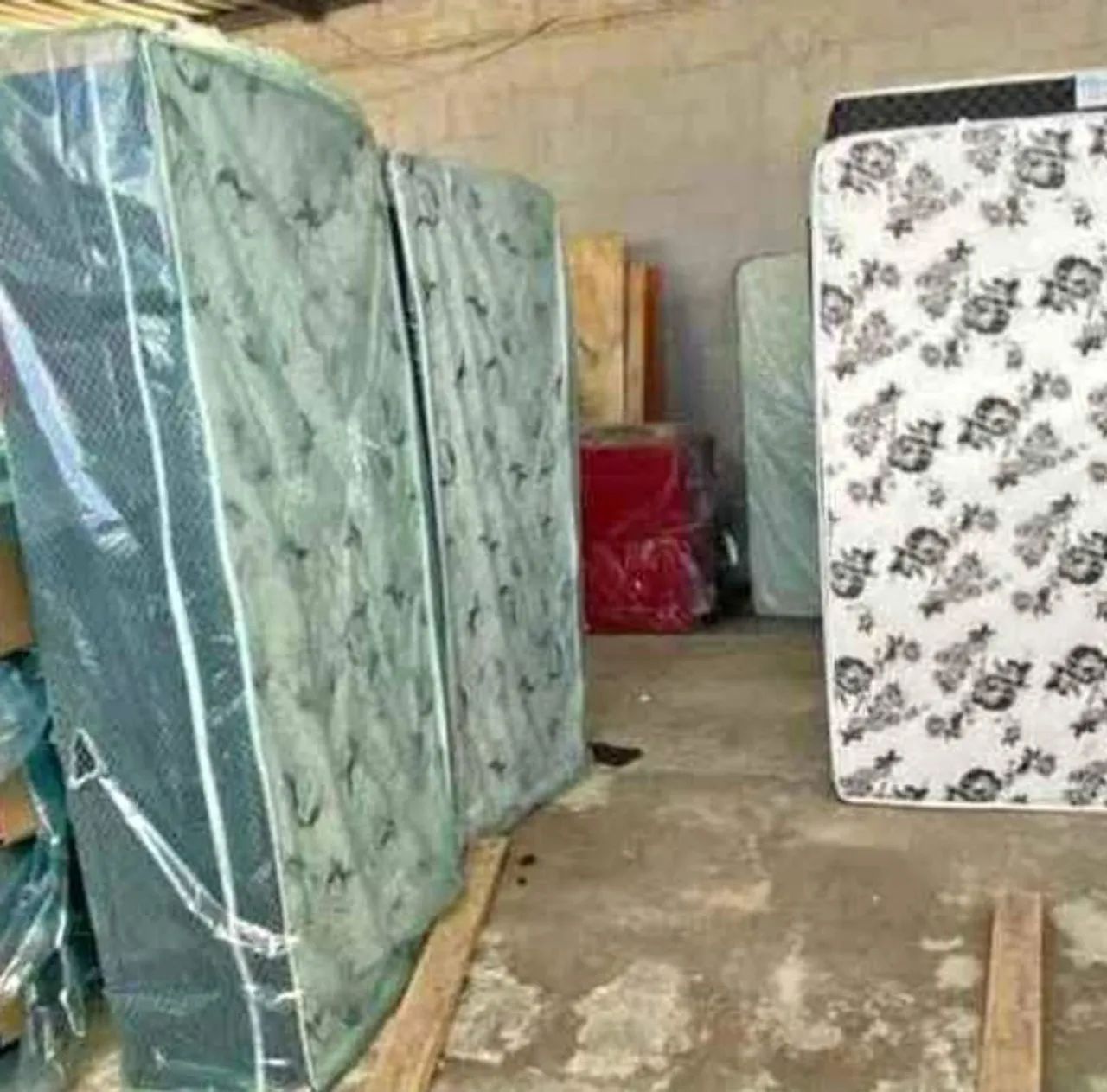 Cama Box Solteiro 138x188 Estampa Clara Detalhes Preto