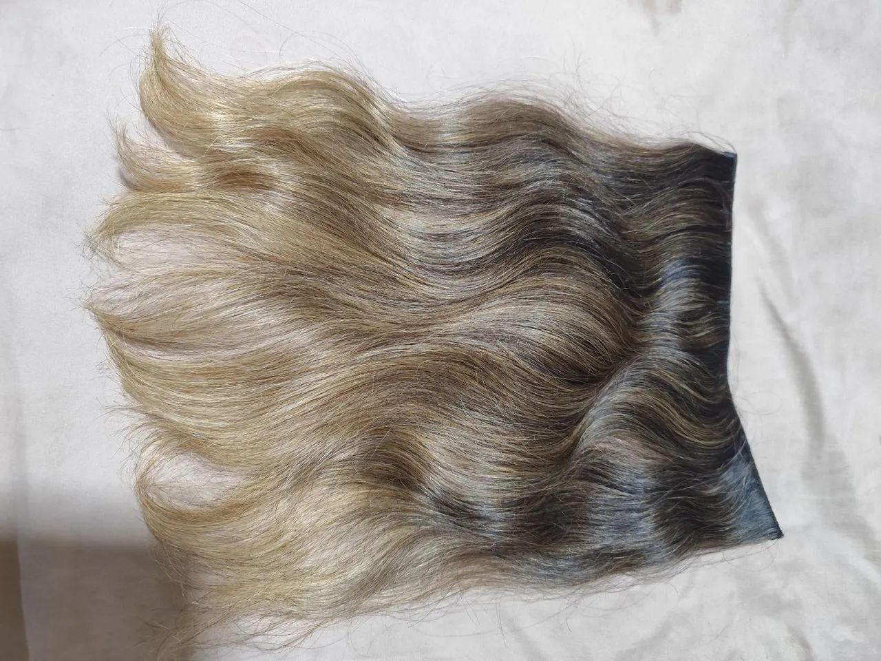 Mega Hair morena iluminada Loiro Claro com Mechas.