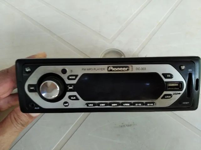 Rádio e auto falantes 