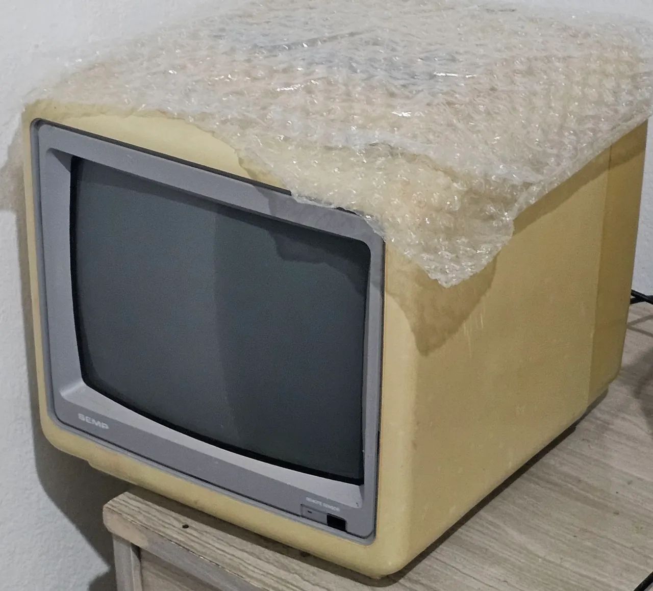 TV SEMP 102 COM 10 POLEGADAS RETRO EXCELENTE PARA GAMES ANTIGOS SOM E IMAGEM SENSACIONAL - Foto 6