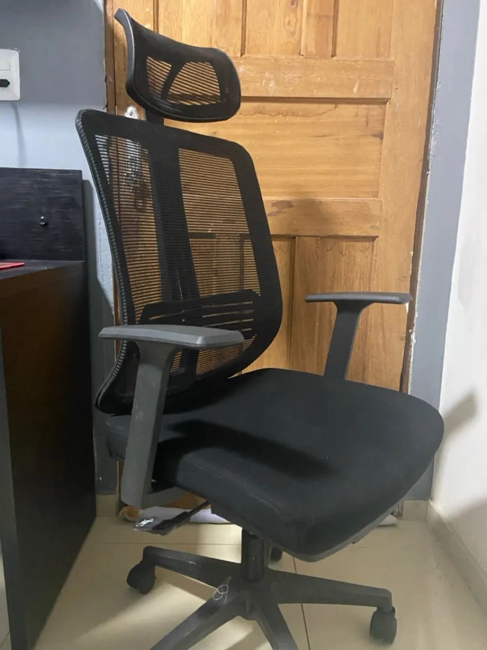 Cadeira de Escritório Ergonômica Preta - Conforto e Design Moderno - Foto 2