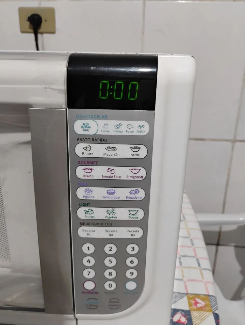 Forno microondas Eletrolux 31L  - Foto 4