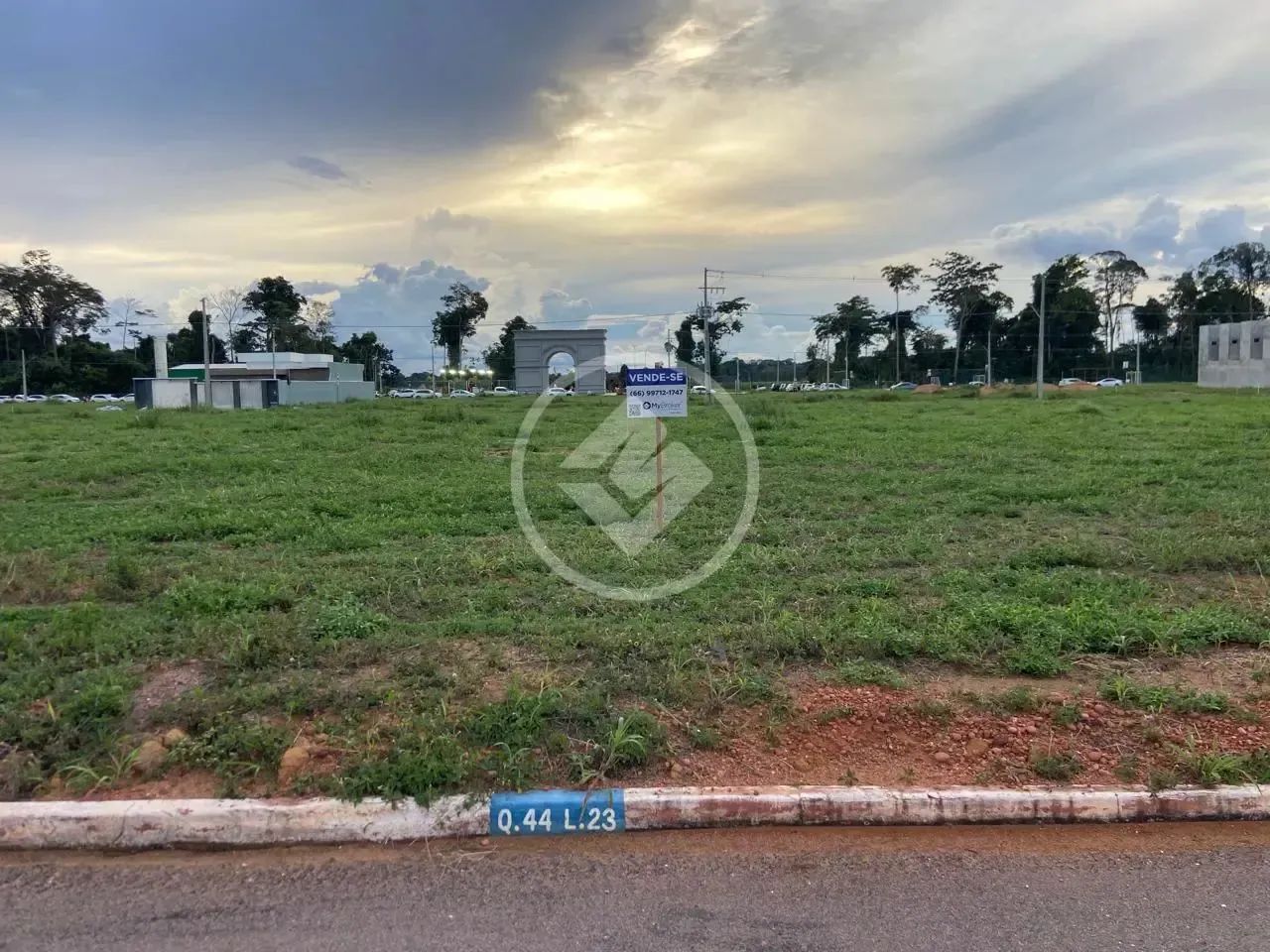 LOTE 360 M² RESIDENCIAL PARIS, PRÓXIMO À ORLA SINOP-MT codigo: 112785