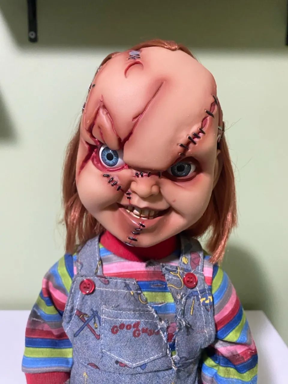 Boneco Chucky Com Alto Falante Da Mezco - Foto 2