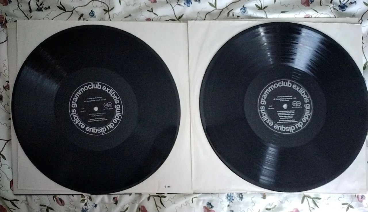 2 Vinil Karajan Beethoven Nona e 8° Sinfonia Filarmônica de Berlin - Foto 4