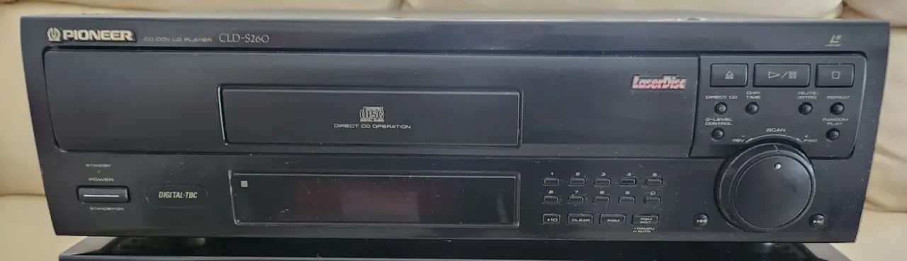 Pioneer CLD-S260 -Leia