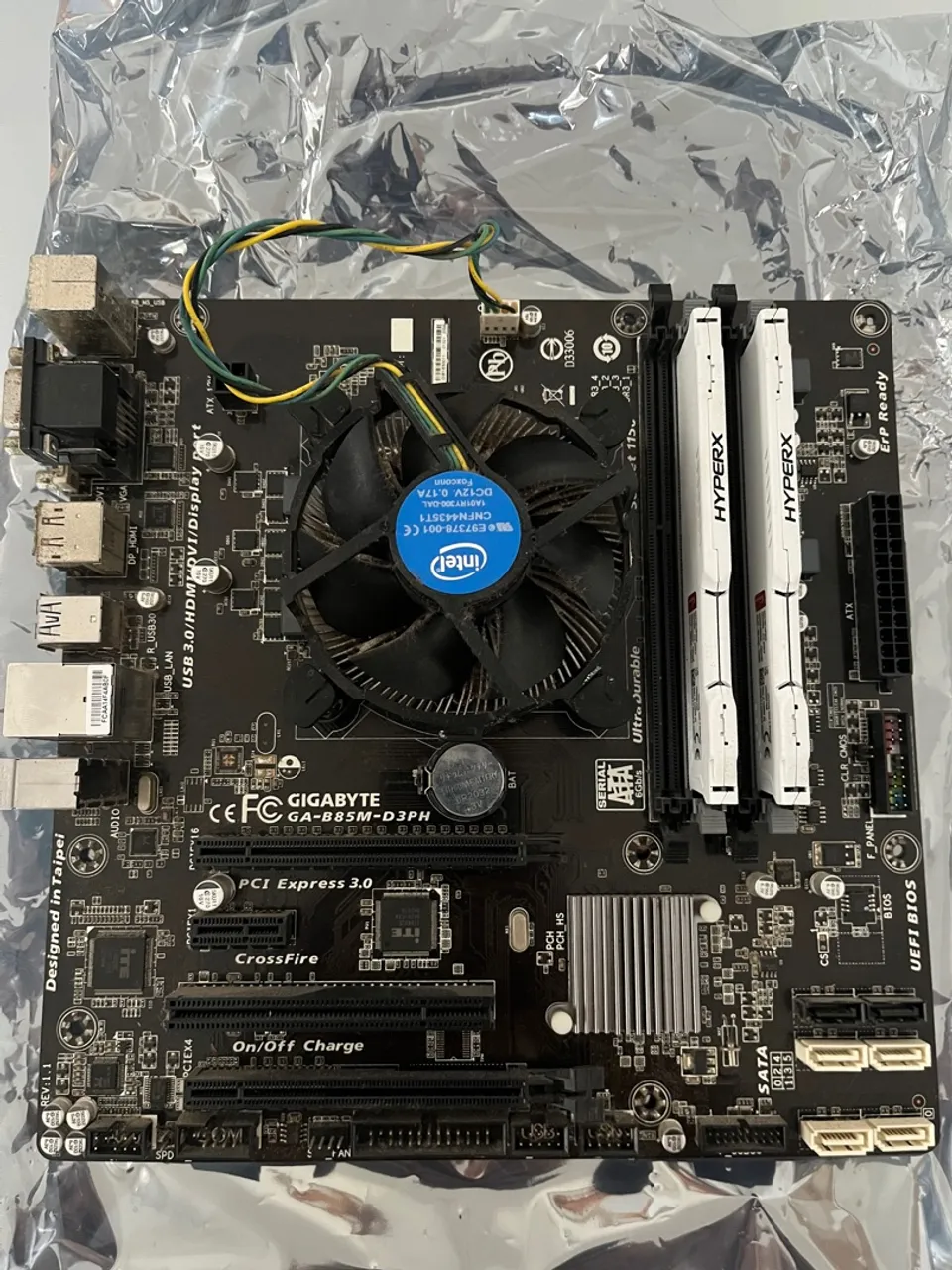 KIT Intel core i5 + Placa Mãe Gigabyte GA-B85M-D3PH  + 8GB Memória RAM