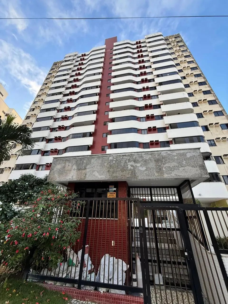 IMBUI - VARANDAS DO ALTO - 59M² - 2/4 1 SUÍTE - 1 VAGA DE GARAGEM - VARANDA GOURMET