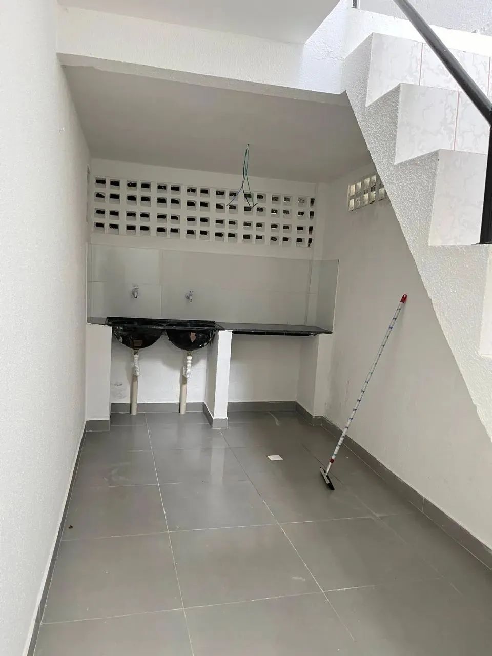 Alugo kitnets em prédio novo 1ª moradia, no Bairro do Marco - Foto 4