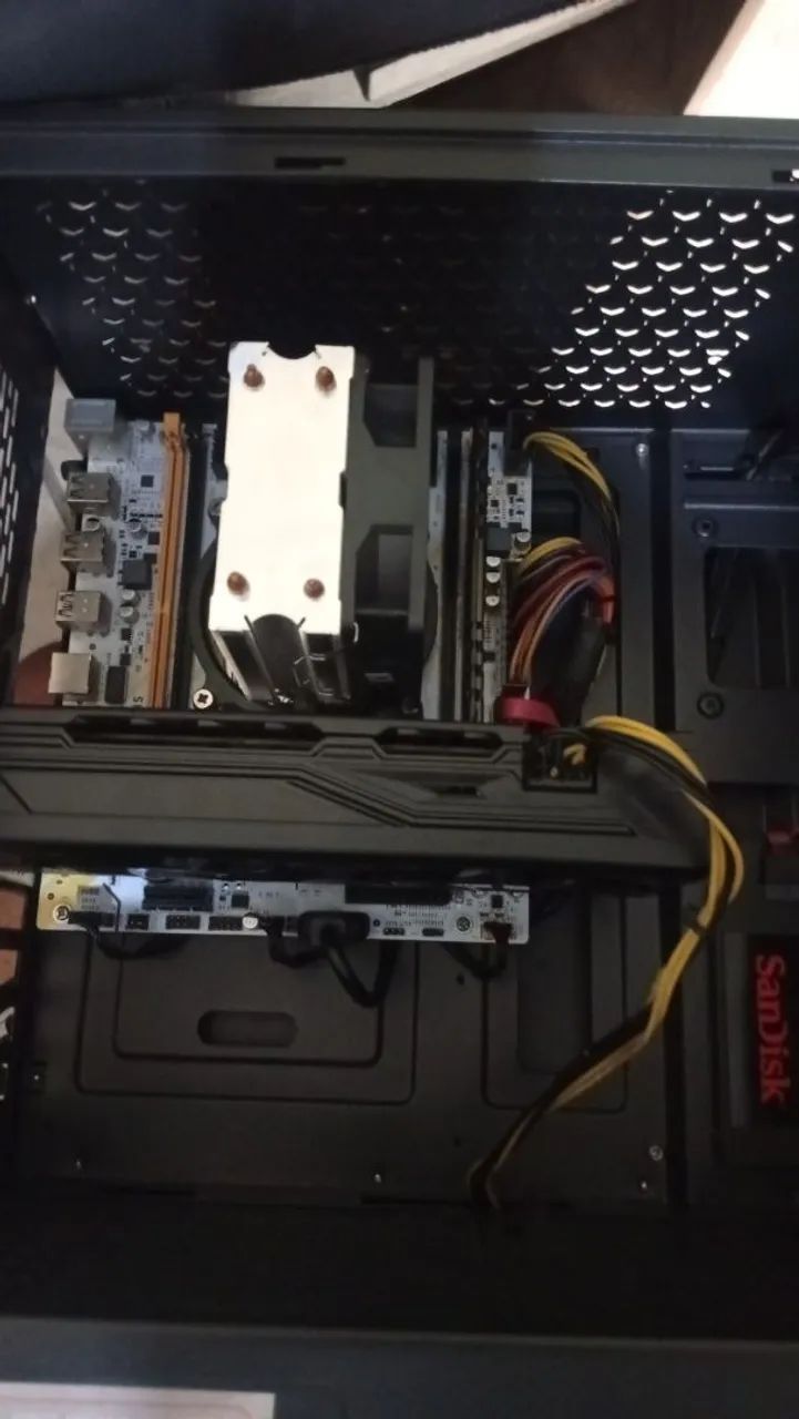 PC GAMER XEON E5-2620 v3, RX 570 8GB VRAM, 16GB RAM DDR4, SSD 480GB. + MOUSE G403 HERO  - Foto 2