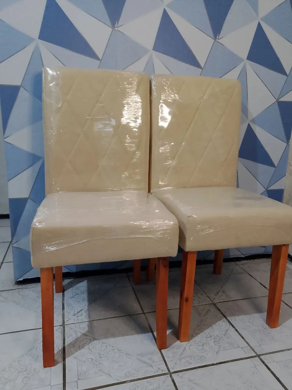 Cadeira de Jantar Nova - Conforto e Elegância - Foto 3