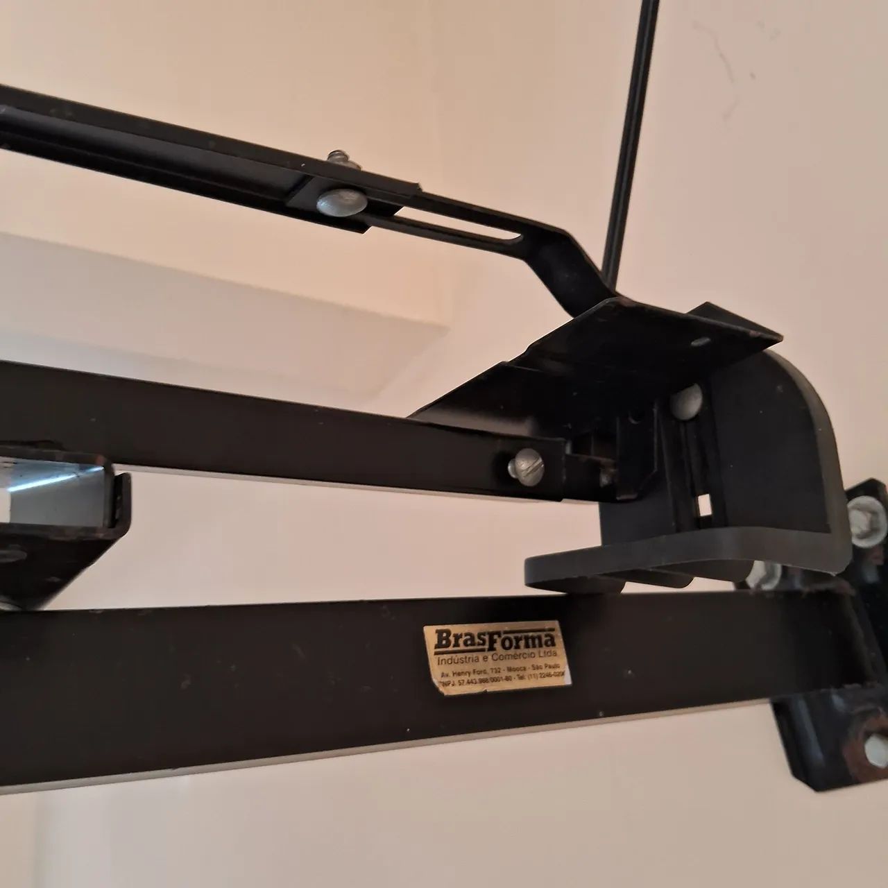 Suporte brasforma para tv de tubo até  21 polegadas  e dvd - Foto 5