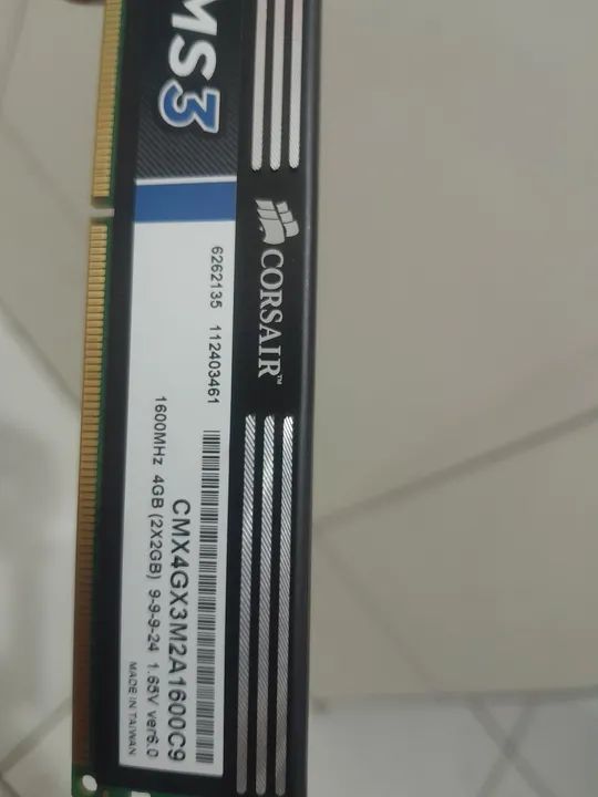 Memória RAM Corsair 4GB DDR3 1600MHz