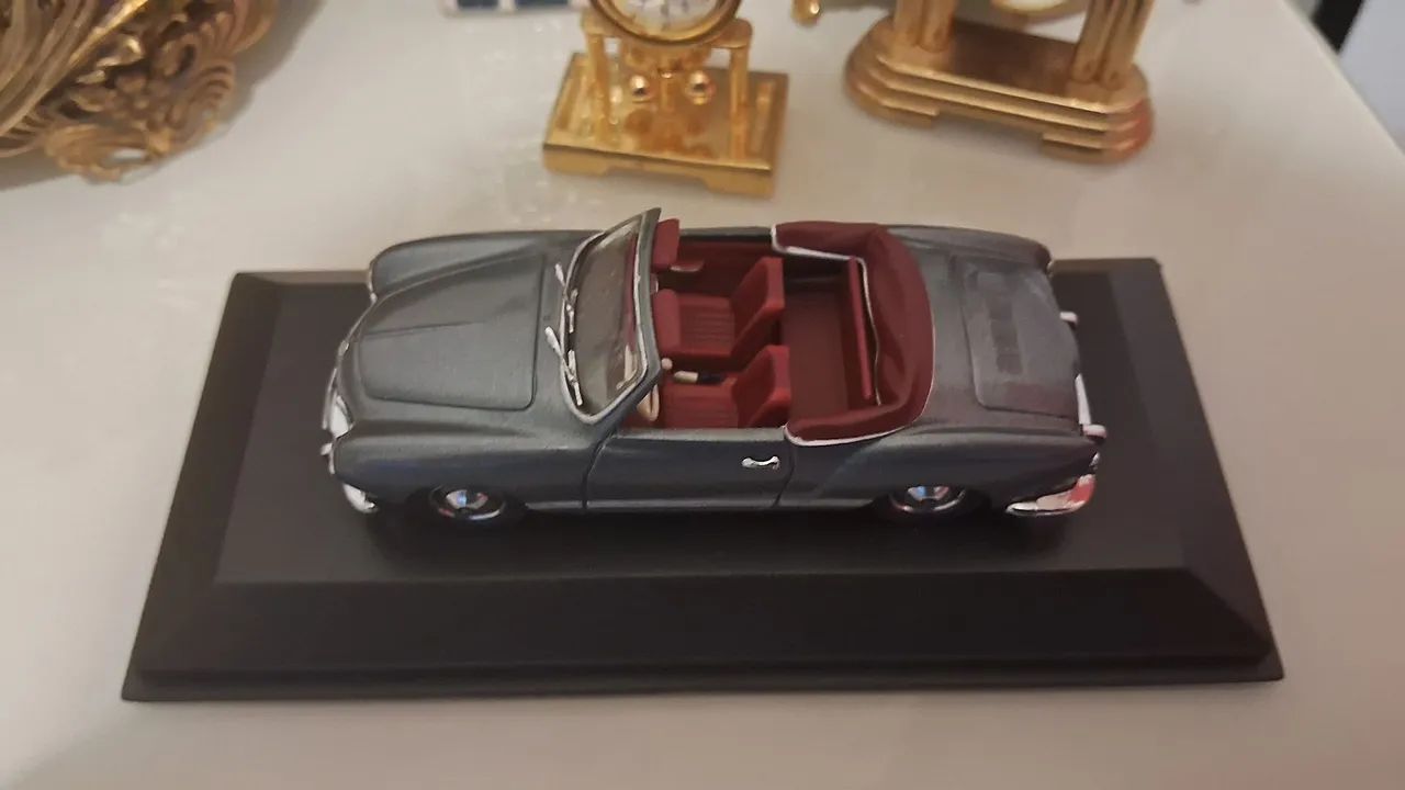 Miniatura Volkswagen Karmann Ghia Cabriolet. <br><br> - Foto 5