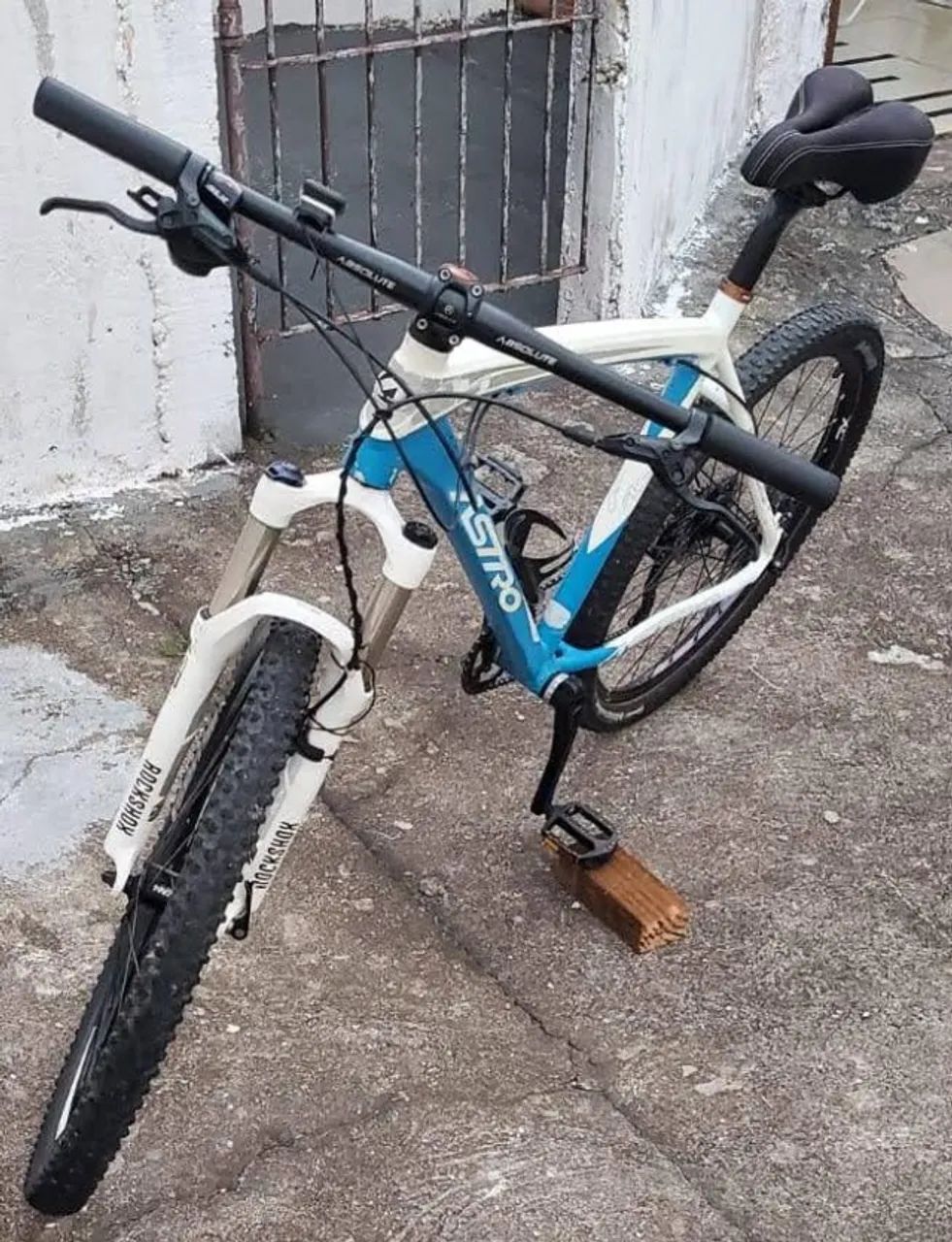 Bicicleta 26" 30v Shimano SLX/Deore Freio a Disco Hidráulico - Astro - Foto 5