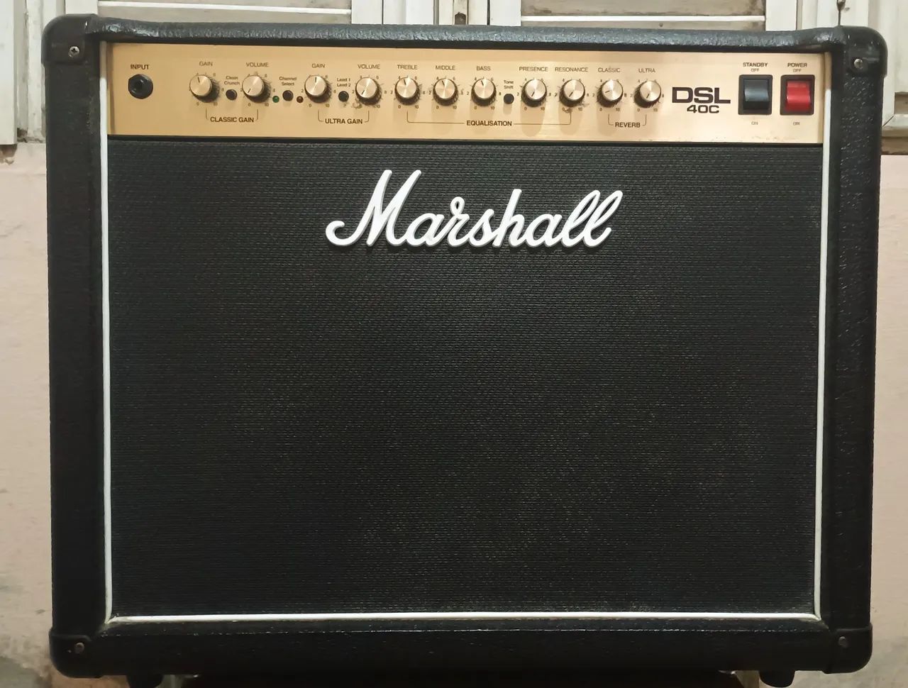 Amplificador Marshall DSL 40C