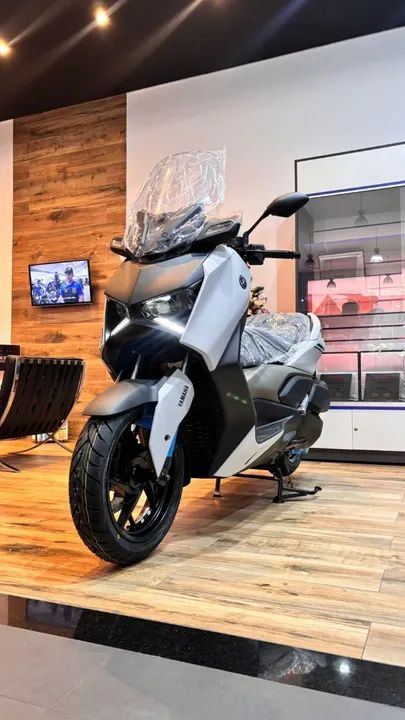 Yamaha Nova Xmax connect 2025 (Maria Silva).