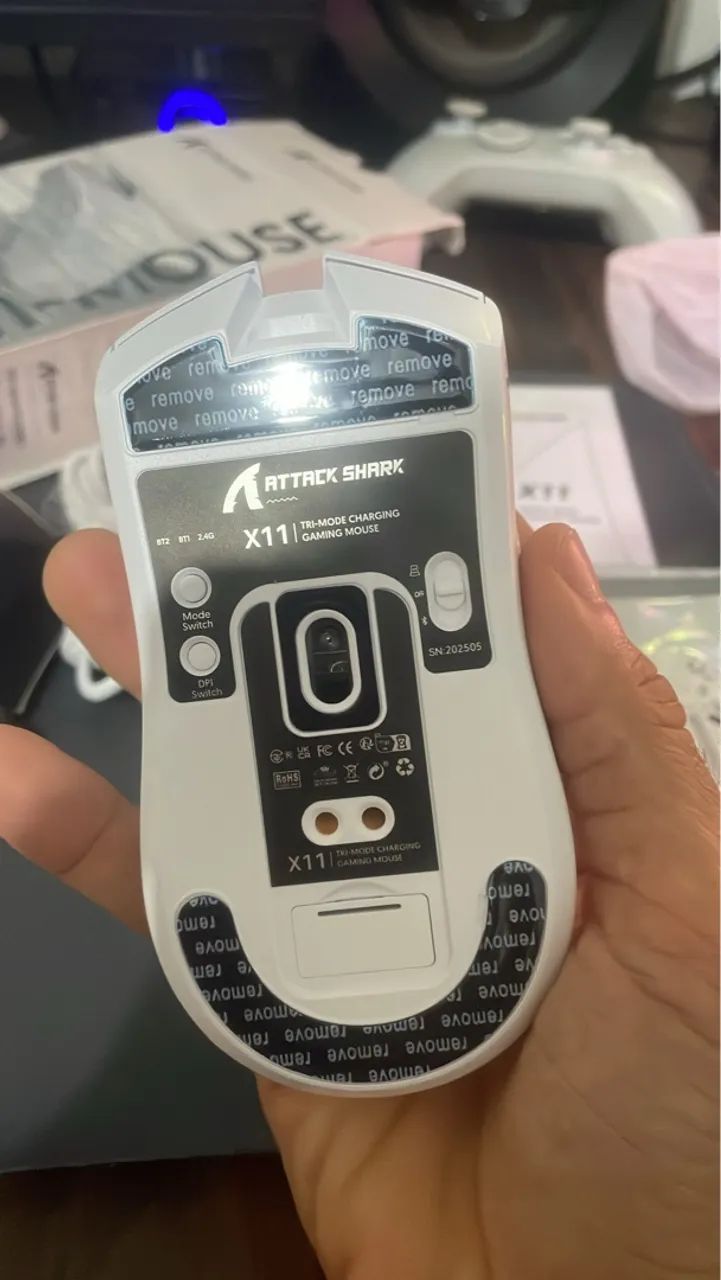 Mouse Bluetooth branco Attack Shark X11 PAW 3311 - Foto 4