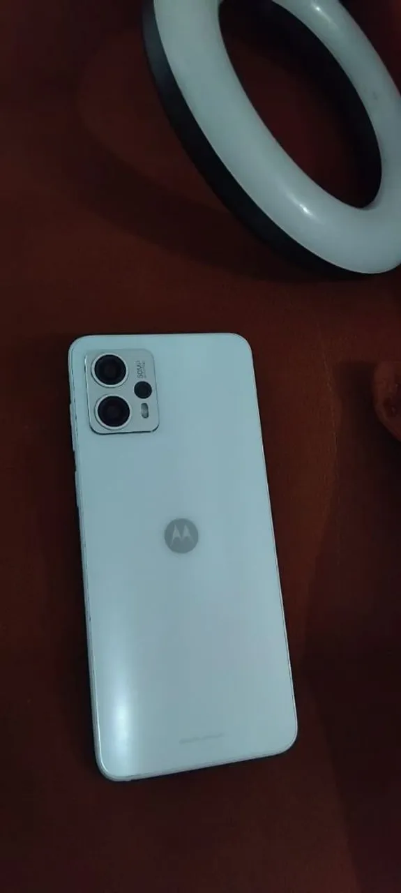 vendo um moto g23 branco 128 gigas