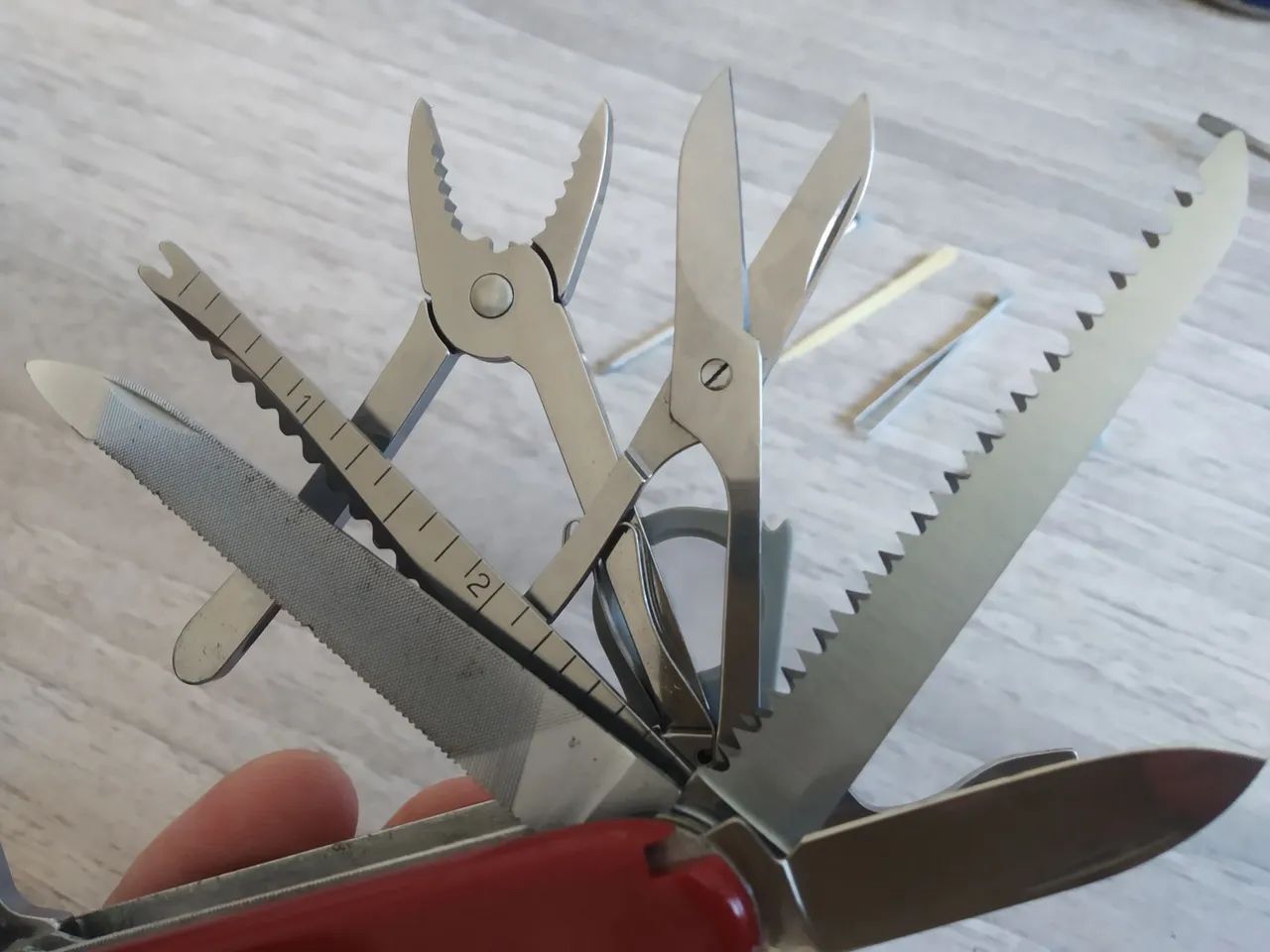 Canivete Suíço Victorinox SwissChamp 33f Original - Foto 2