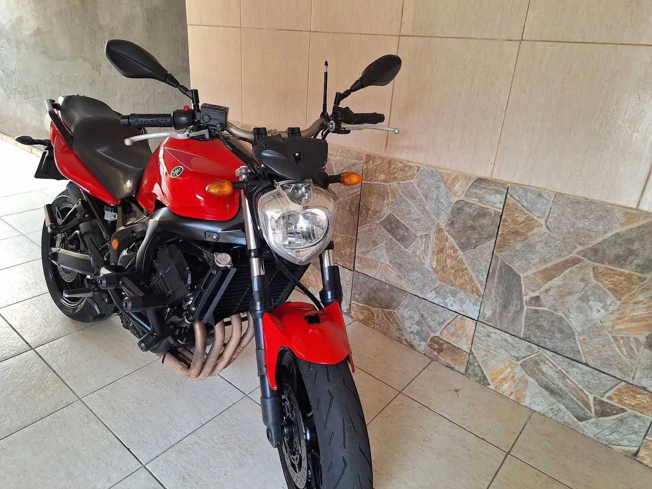 Yamaha FZ6 FAZER 600 Nova troco aceito carro ou moto maior ou menor valor  - Foto 3