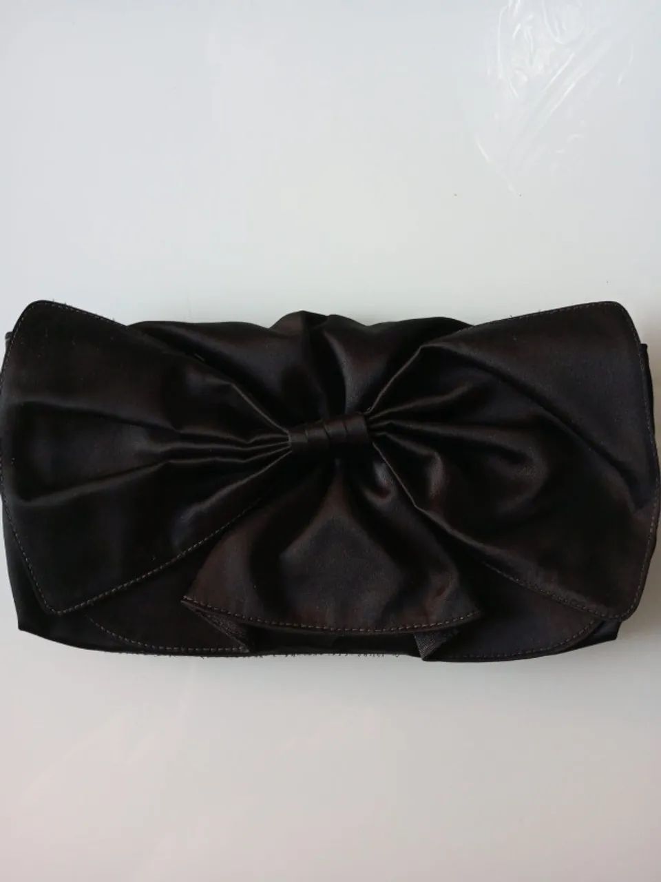 Bolsa estilo carteira de mão Le Lis Blanc - Foto 3