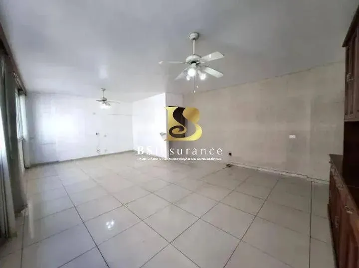 Imóvel para aluguel possui 220 metros quadrados com 4 quartos em Icaraí - Niterói - RJ