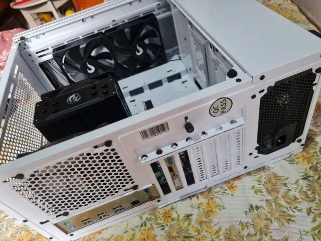 Computador Intel Xeon E5-2620 V3 + 16GB DDR4 + SSD NVMe 256GB - Foto 4