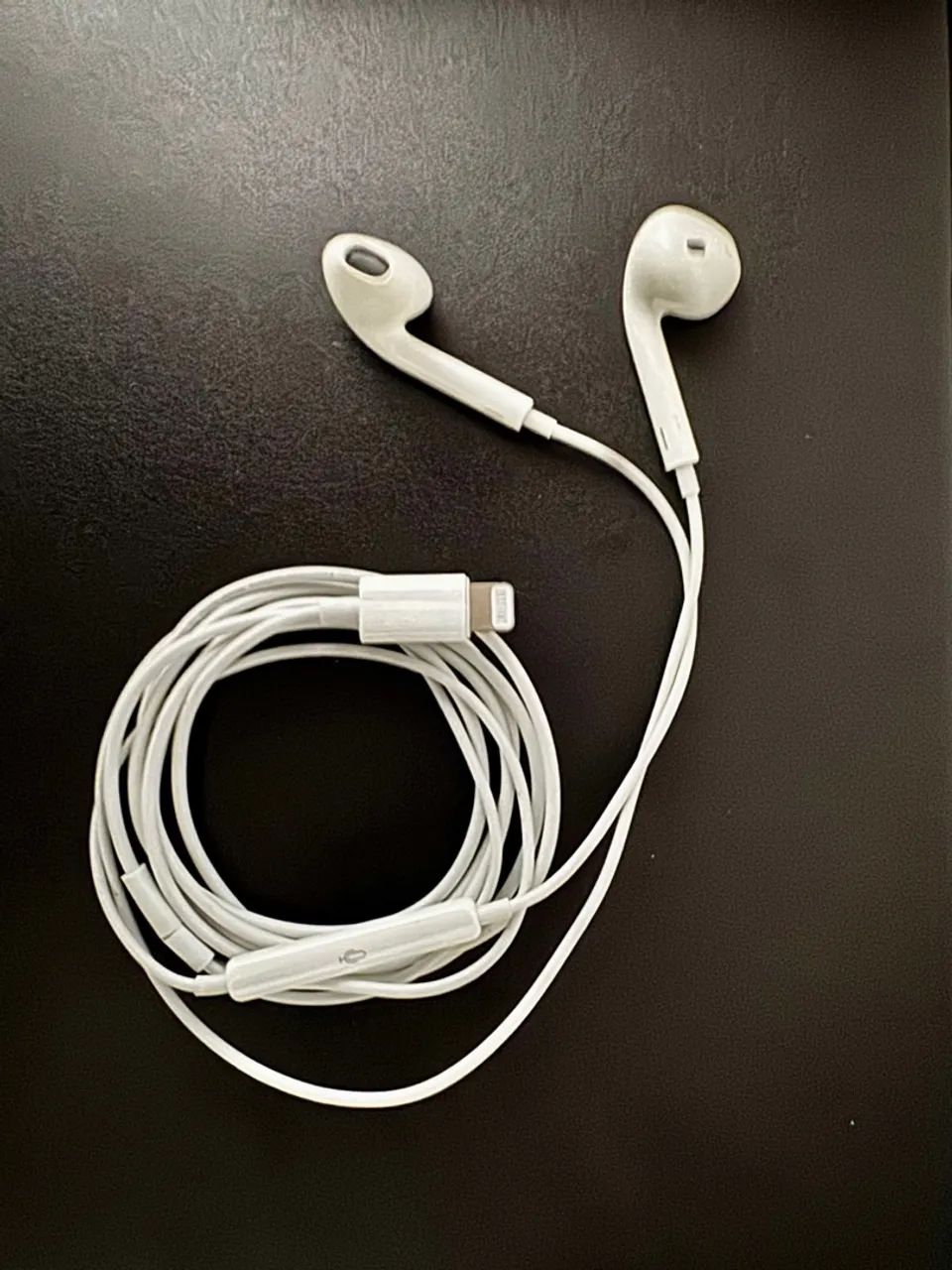 Fone de ouvido Apple Original Apple EarPods com conector Lightning-Novo