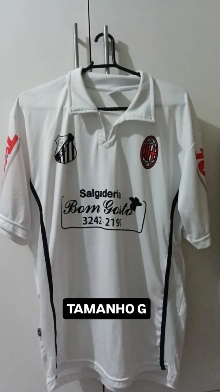 Roupas em bom estado